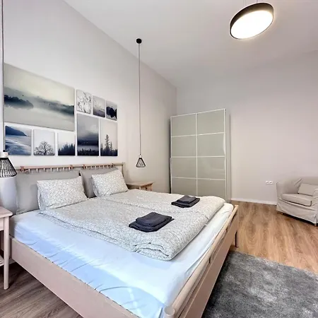 Center Bohemian Design Home With 6Ppl Ac Wifi Budapest Exterior photo